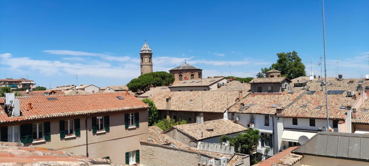 Corte Cavour. Una Mansarda Nel Cuore Della Citta Ravenna Exteriör bild